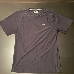 Under Armour Regular Fit Heat Gear Men’s T-shirt, Black, Medium.